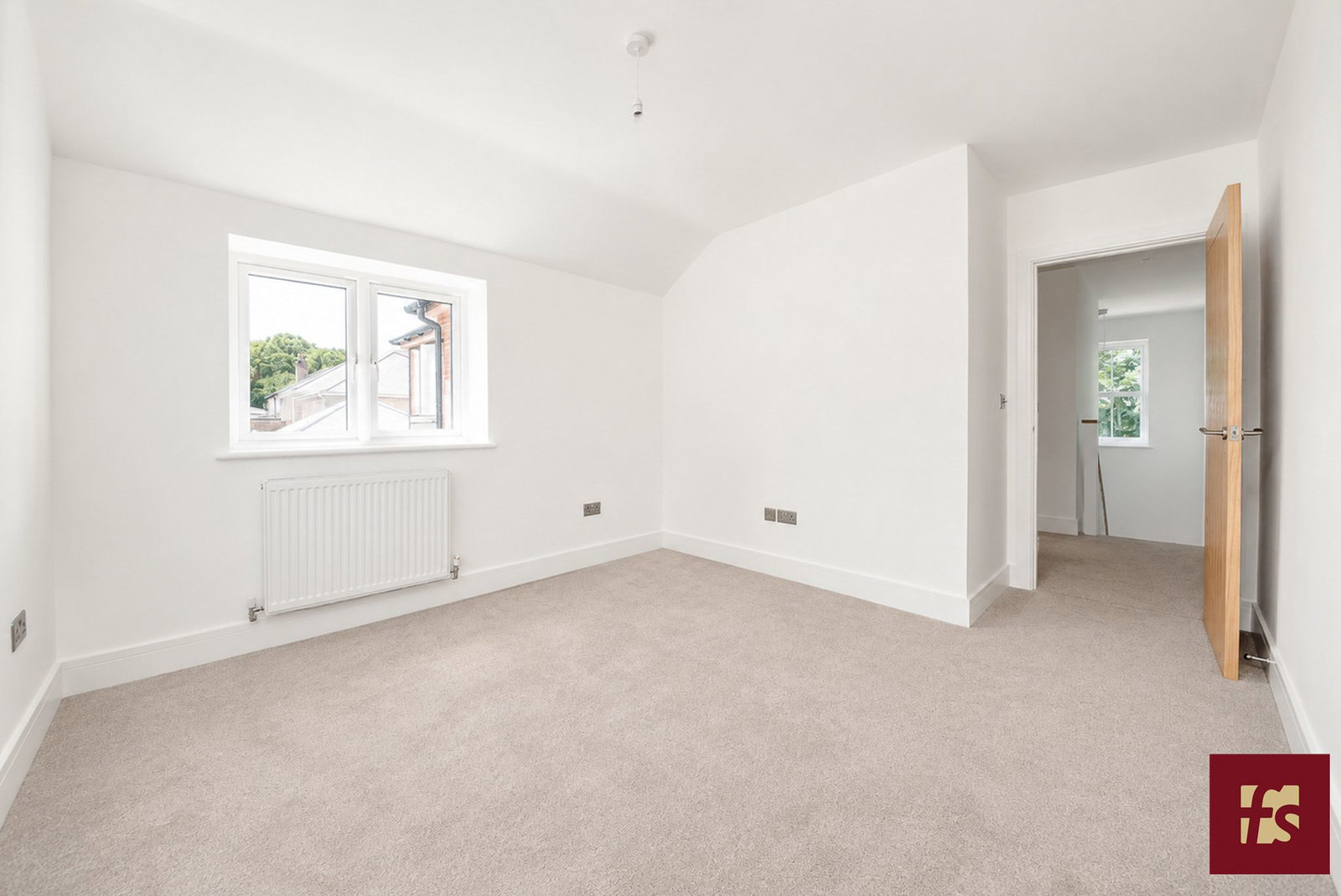 Hunters Mews, Hancombe Road, Sandhurst, Berkshire GU47 8NP, photo 16