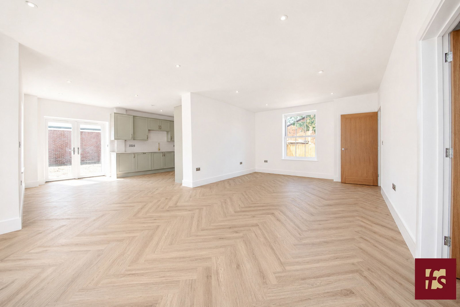 Hunters Mews, Hancombe Road, Sandhurst, Berkshire GU47 8NP, photo 10