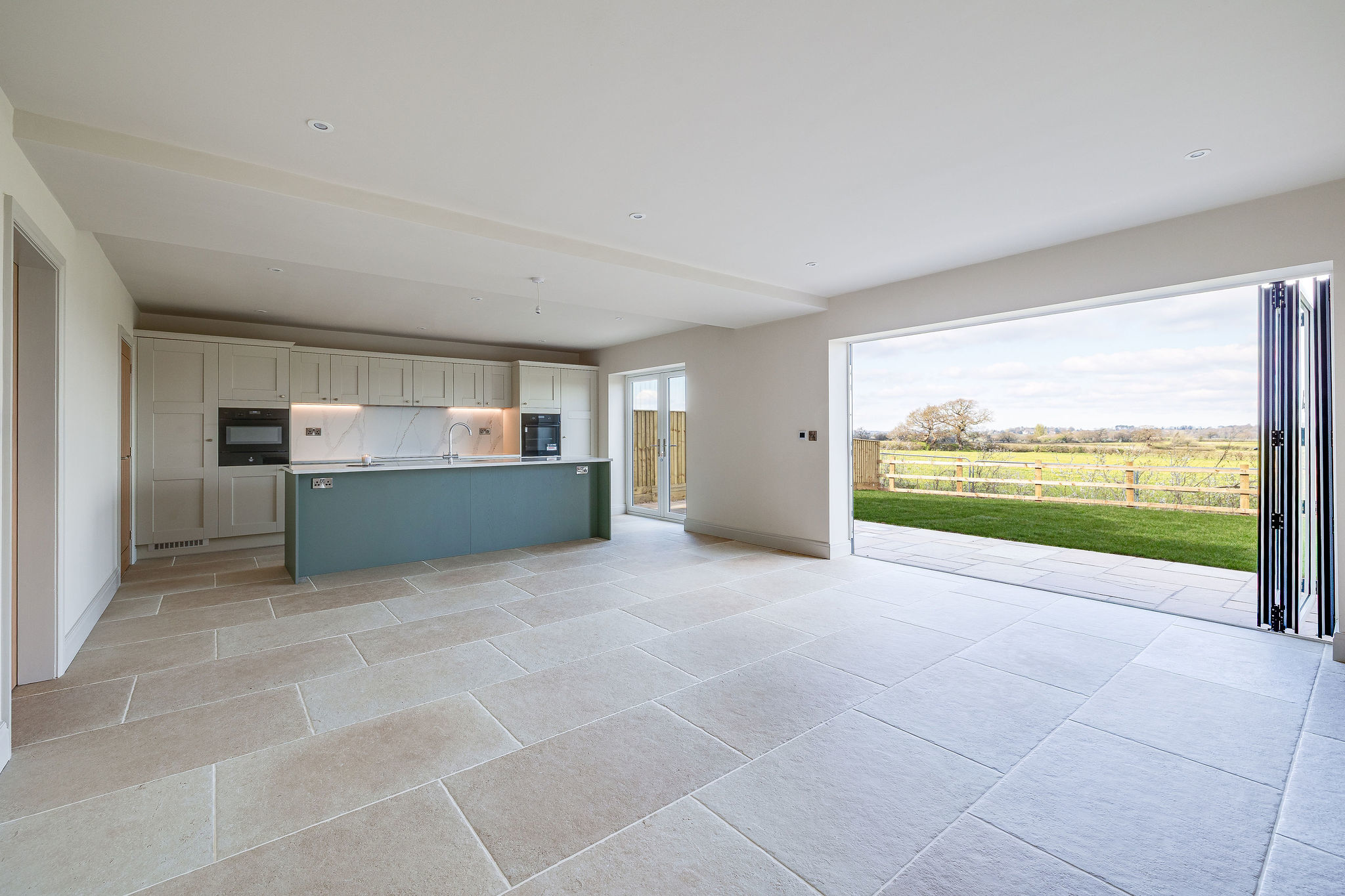 Woodfin View, Bypass Road, CH3, photo 6