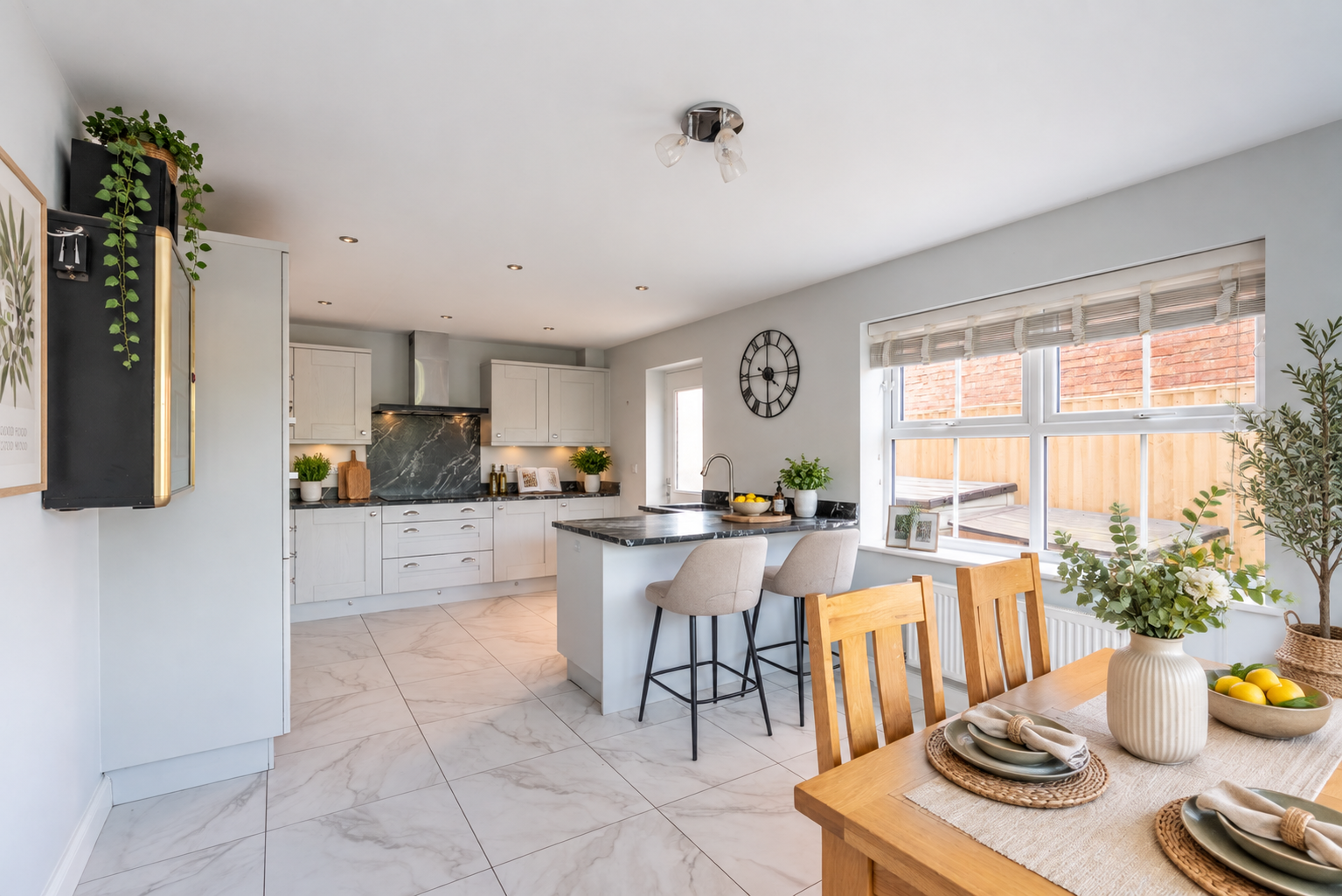 Gresford, Wrexham, LL12, photo 2