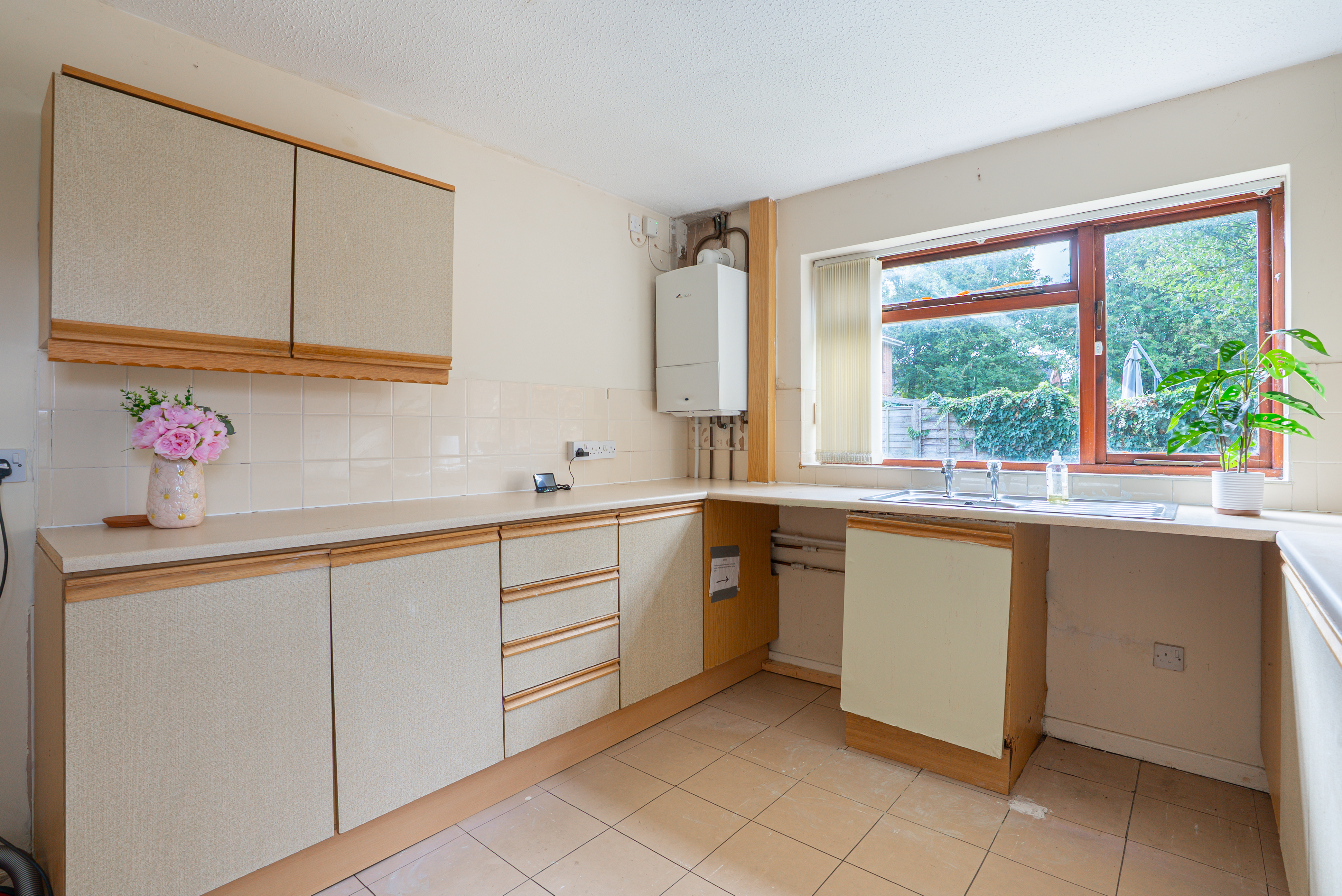 Summerfields, Rhostyllen, LL14, photo 9