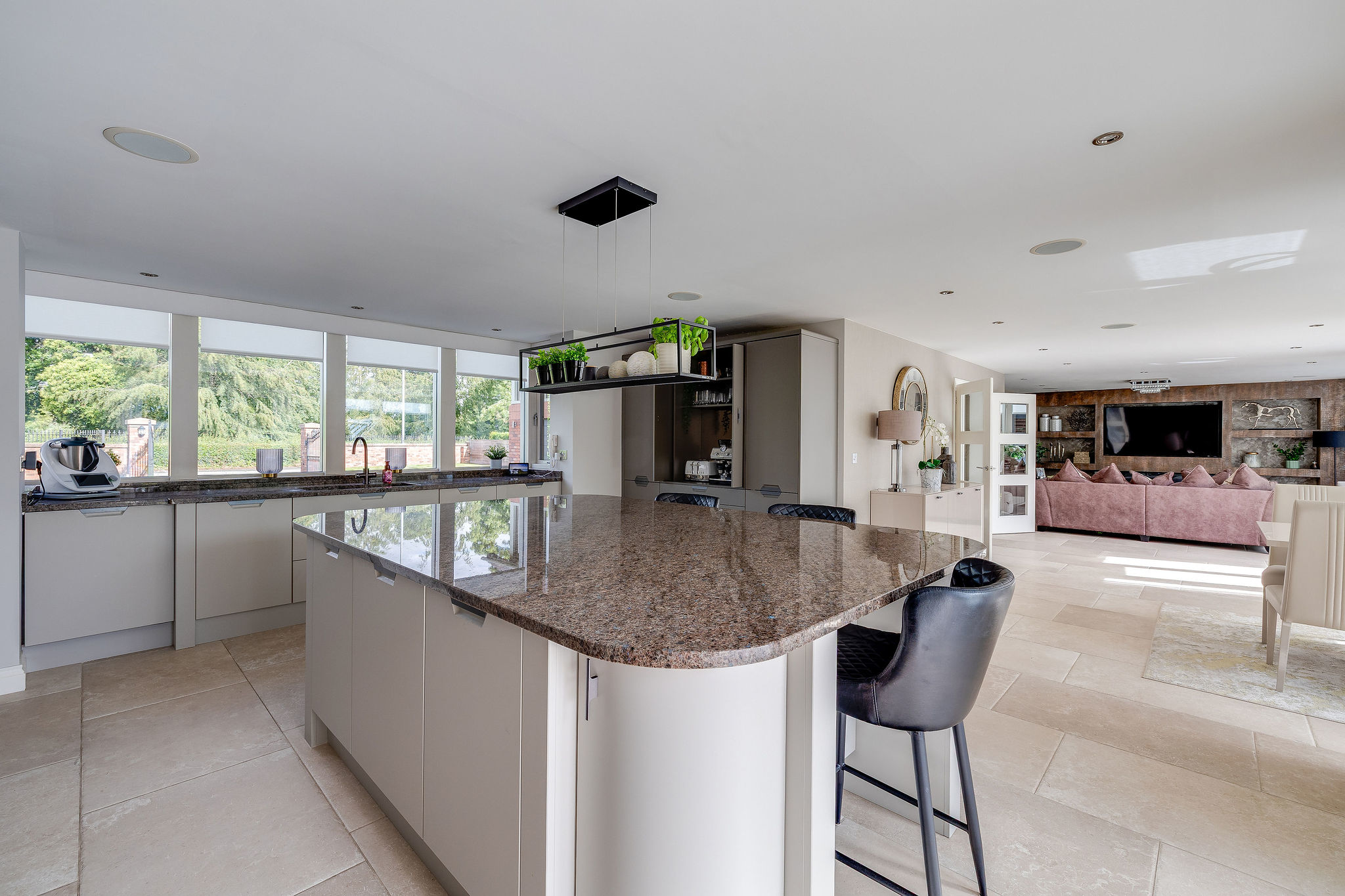 Chester Road, Rossett, LL12, photo 6