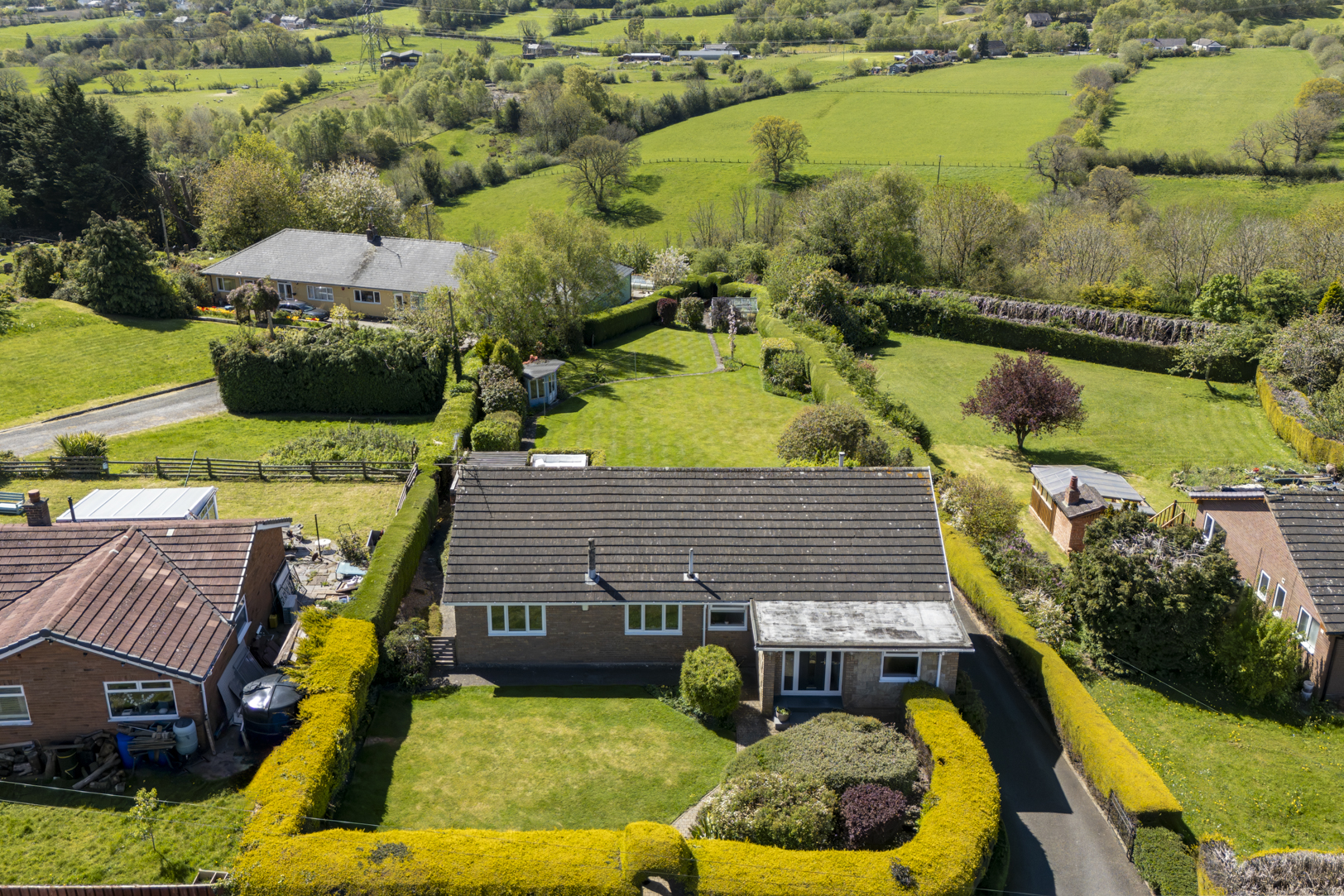 Smelt Road, Coedpoeth, LL11