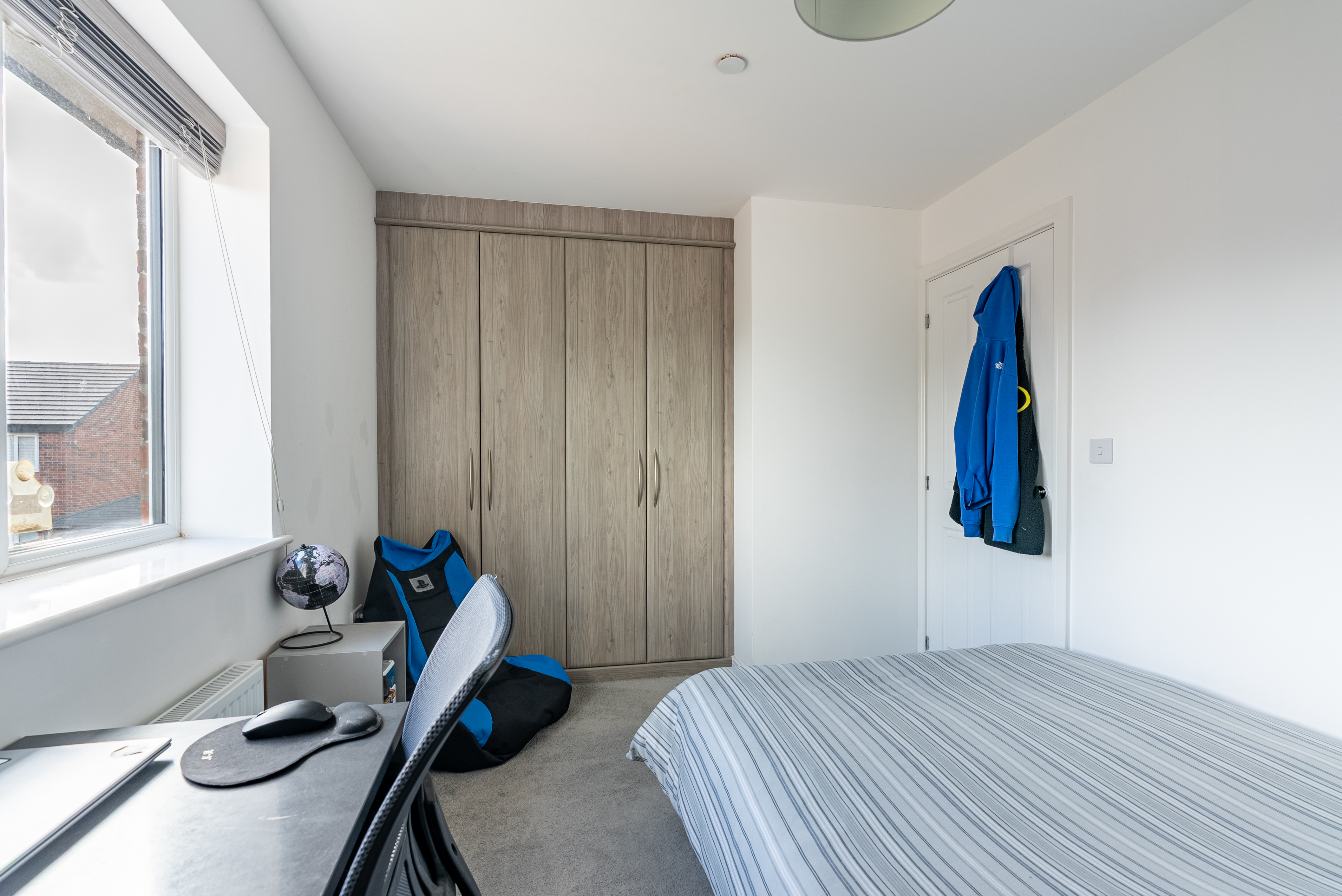 Halle Court, Llay, LL12, photo 19