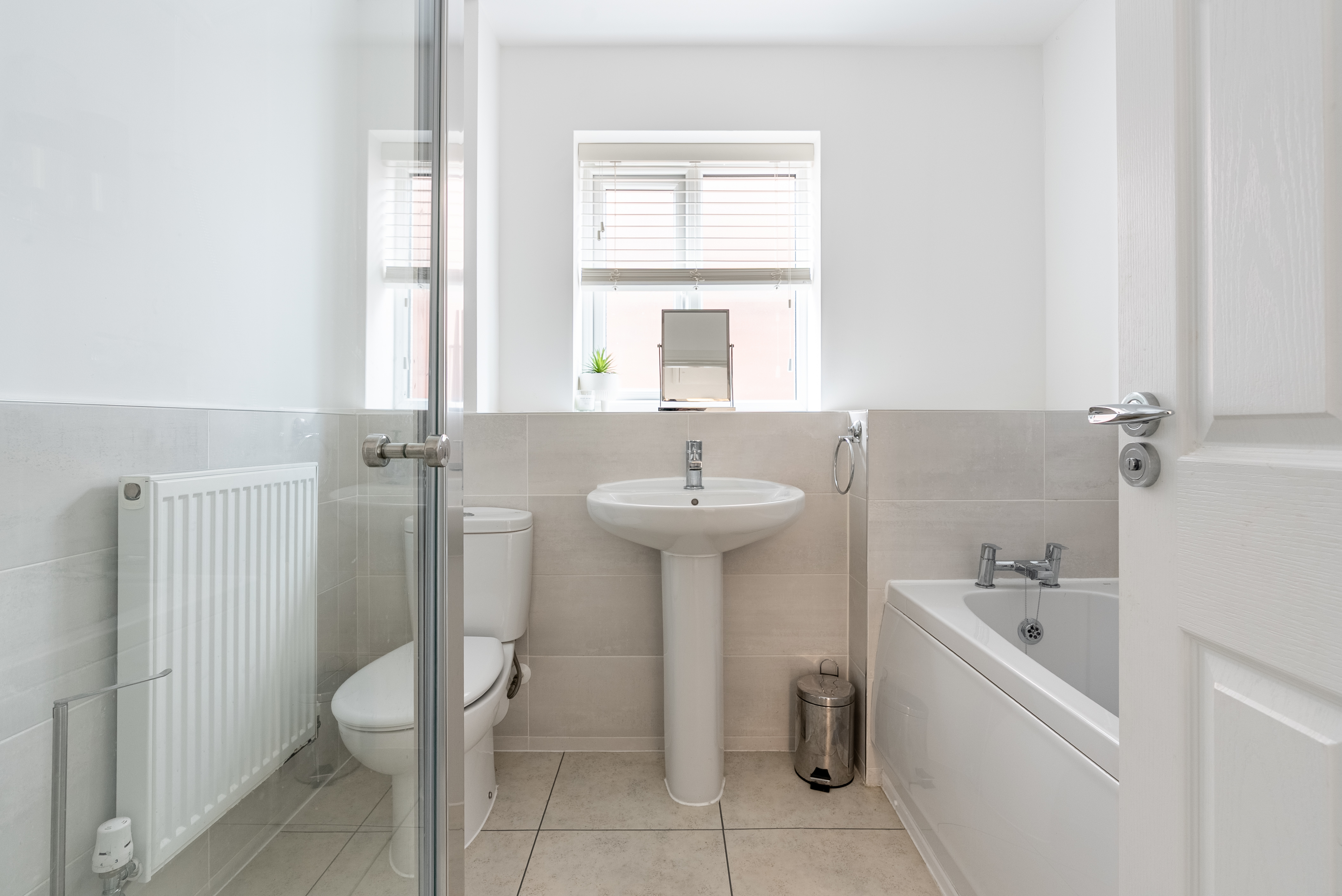 Halle Court, Llay, LL12, photo 17