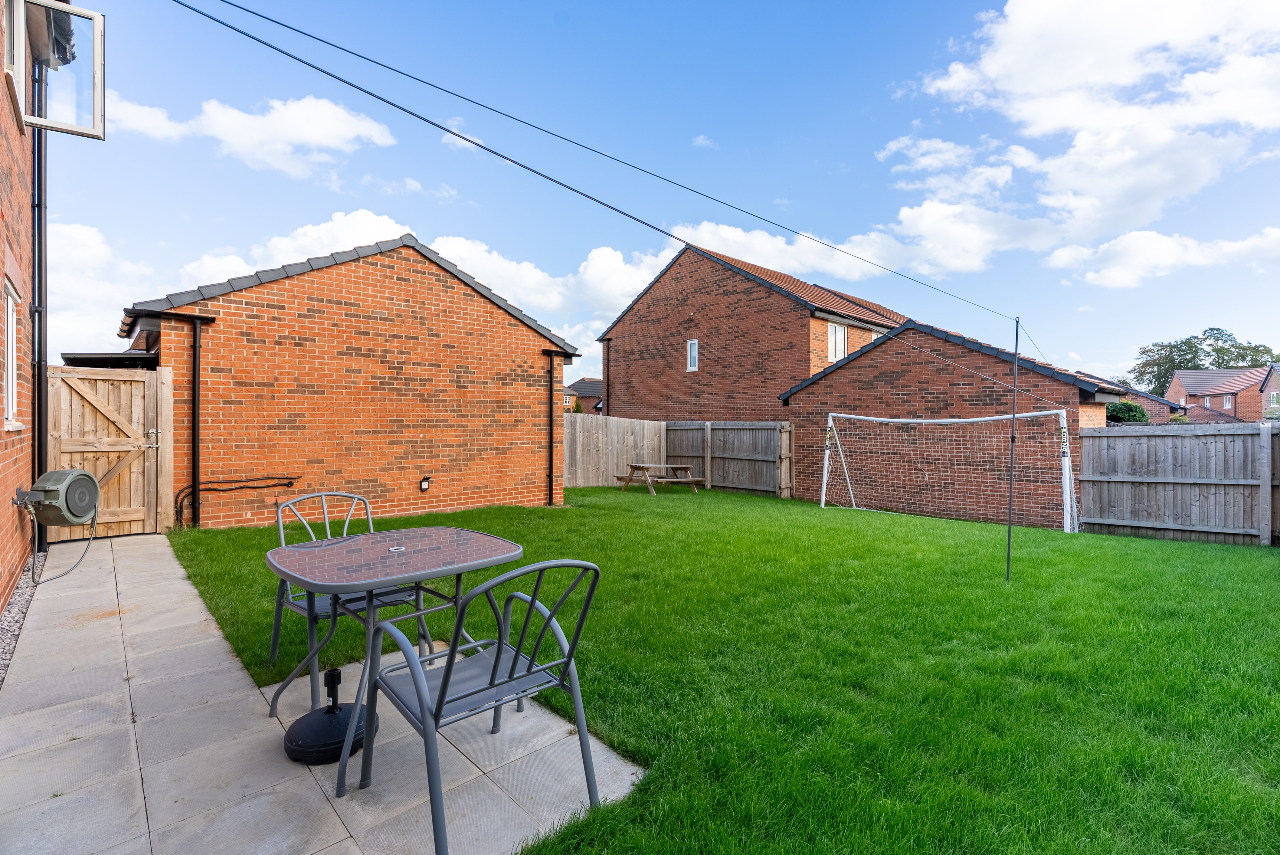 Halle Court, Llay, LL12, photo 22