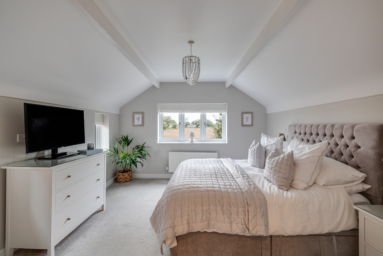 Stunning Period Country Home with Gardens, Views & Peaceful Seclusion - Mollington., photo 18