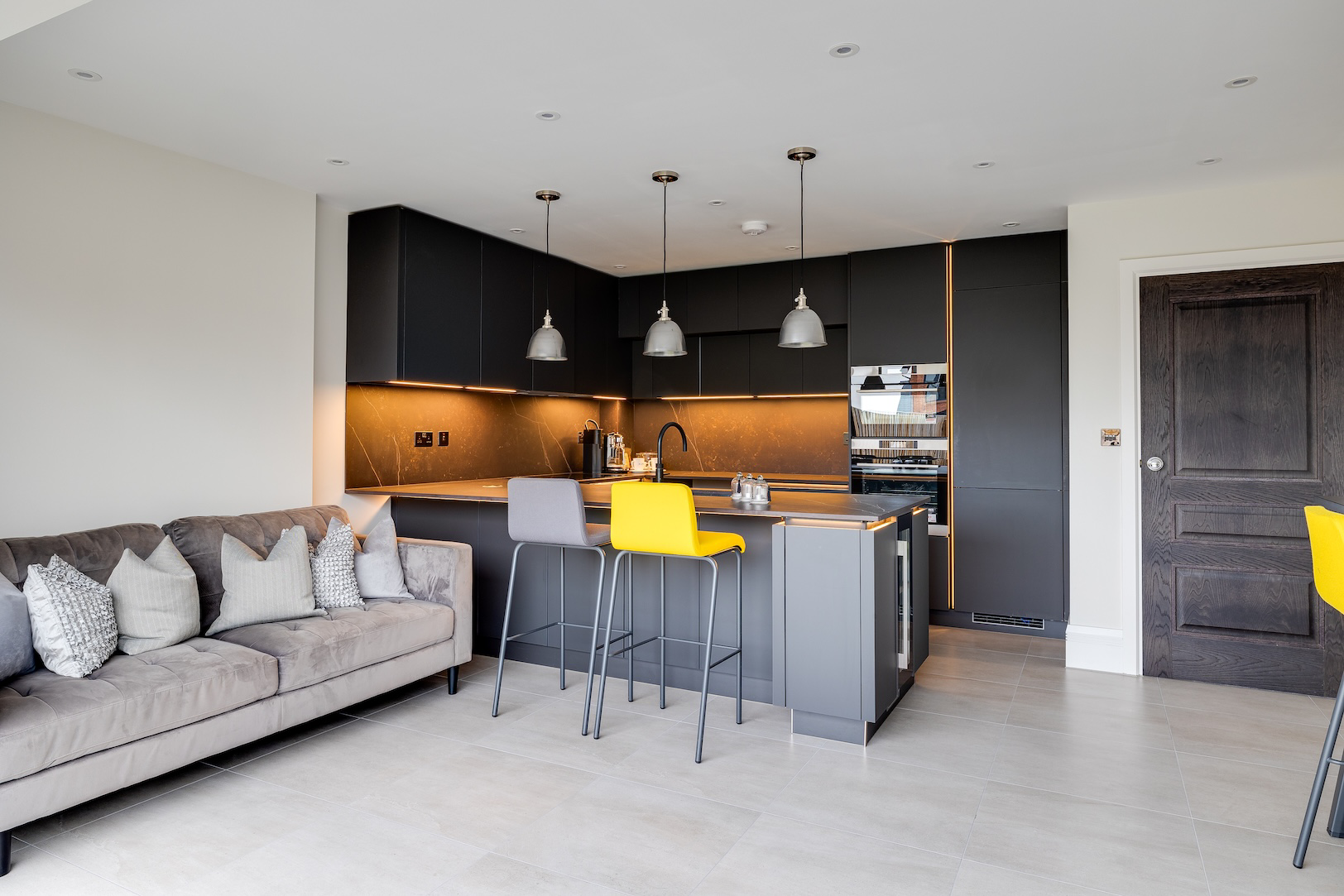 Beaufort Court, Lache Lane, CH4, photo 4