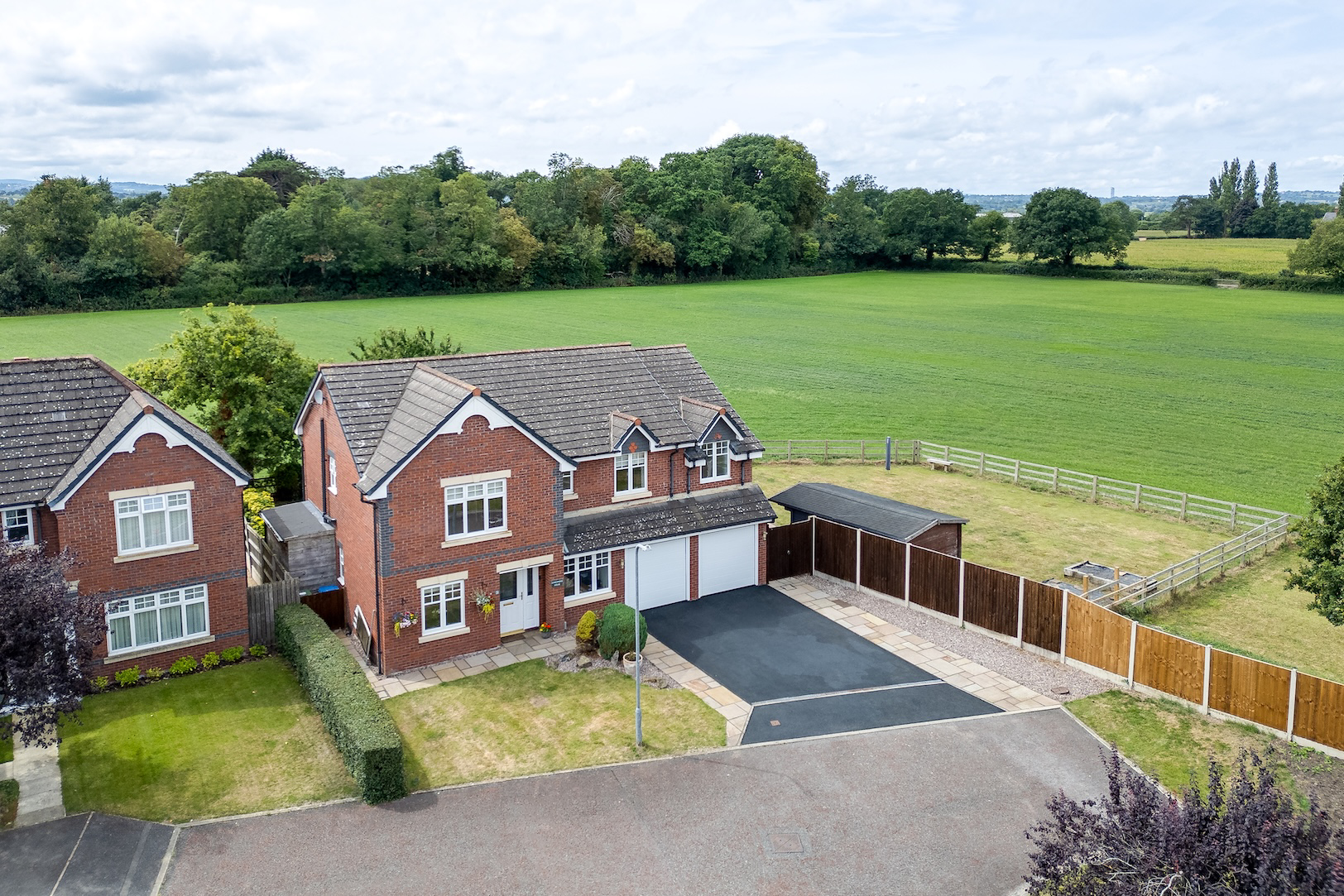 Beech Hollows, Lavister, LL12