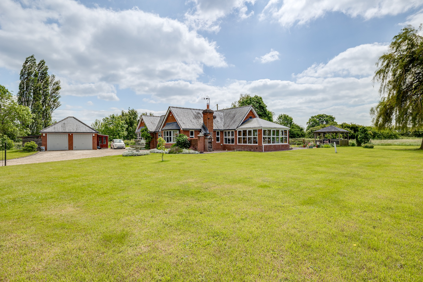 Parkside, Rossett, LL12, photo 25
