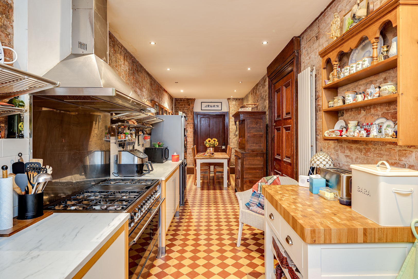 Wynnstay Hall Estate, Ruabon, LL14, photo 7