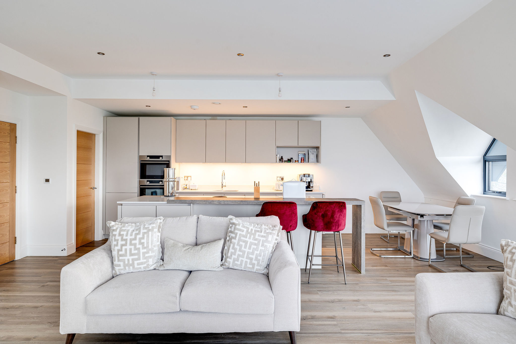 The Penthouse, Teviot Bank, Heswall, Wirral, CH60 8PB, photo 5