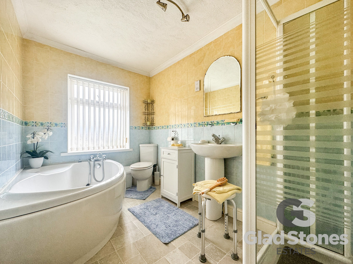 Shortwood Crescent, Plymouth, PL9 Spacious Semi Detached Family Home in Plymstock, photo 19