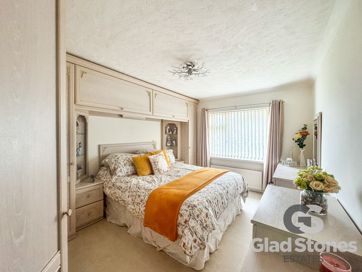Shortwood Crescent, Plymouth, PL9 Spacious Semi Detached Family Home in Plymstock, photo 12
