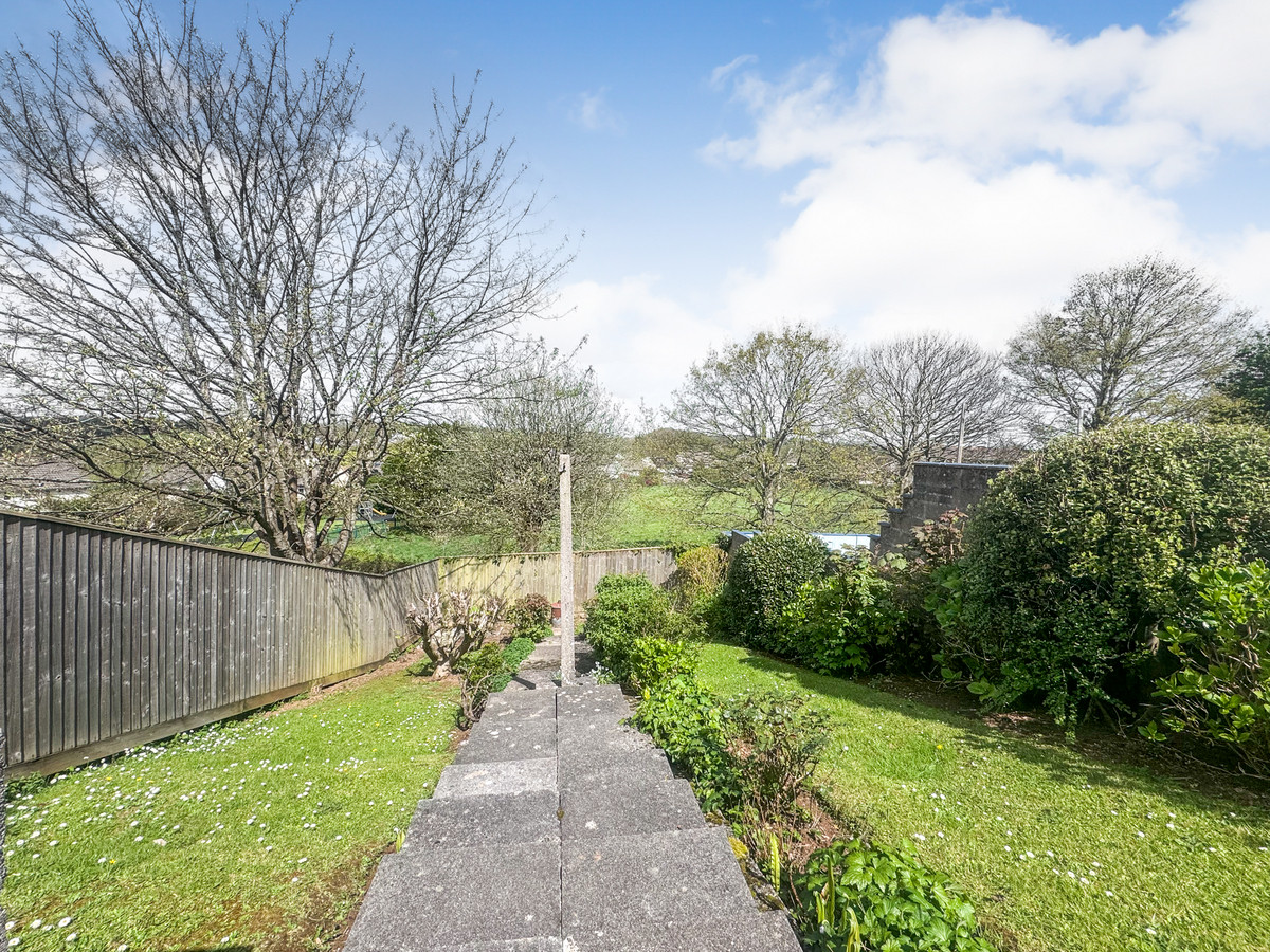 Shortwood Crescent, Plymouth, PL9 Spacious Semi Detached Family Home in Plymstock, photo 20