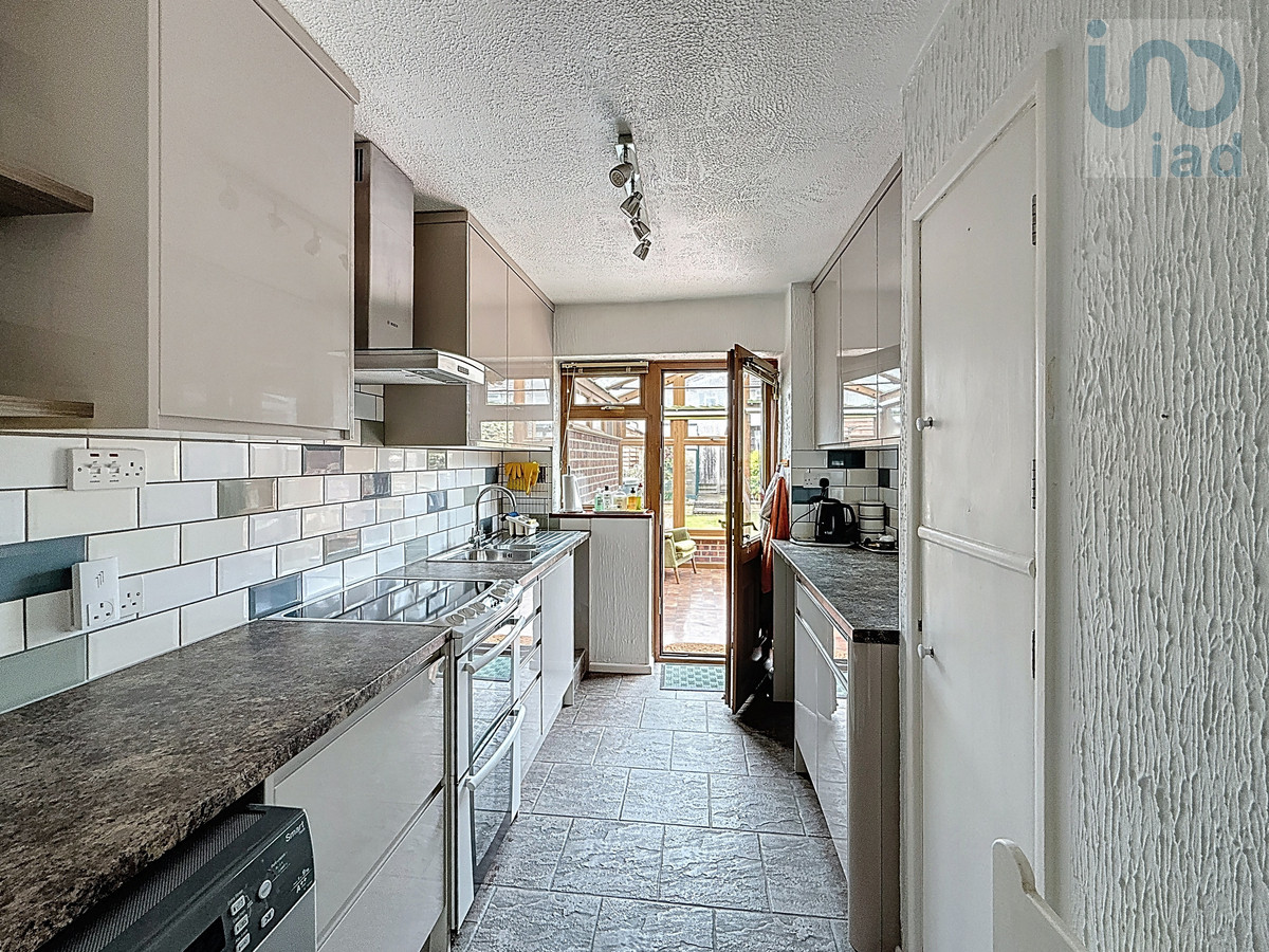 North Grove, Harlow, CM18, photo 5