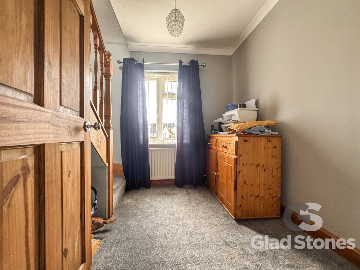 Stentaway Drive, Plymstcok, Plymouth, PL9 Spacious Semi-Detached House in Plymstock, photo 12