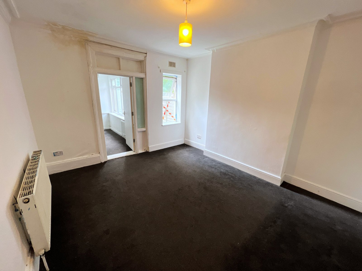 Newhampton Road West, Wolverhampton, WV6, photo 4