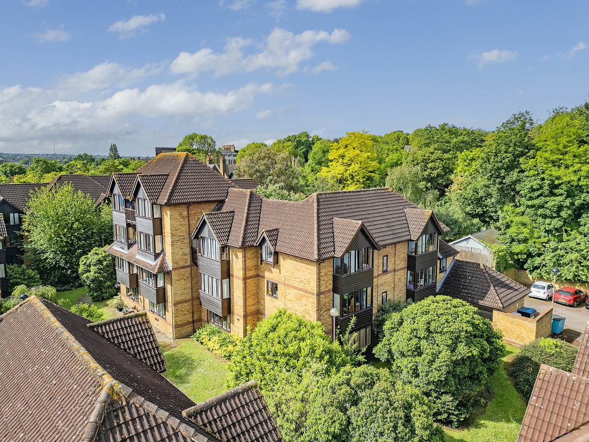 Linwood Close, London, SE5