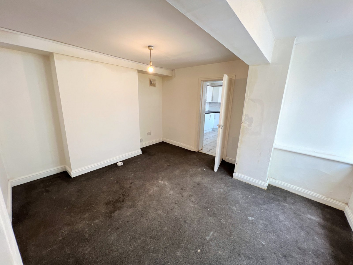 Newhampton Road West, Wolverhampton, WV6, photo 10