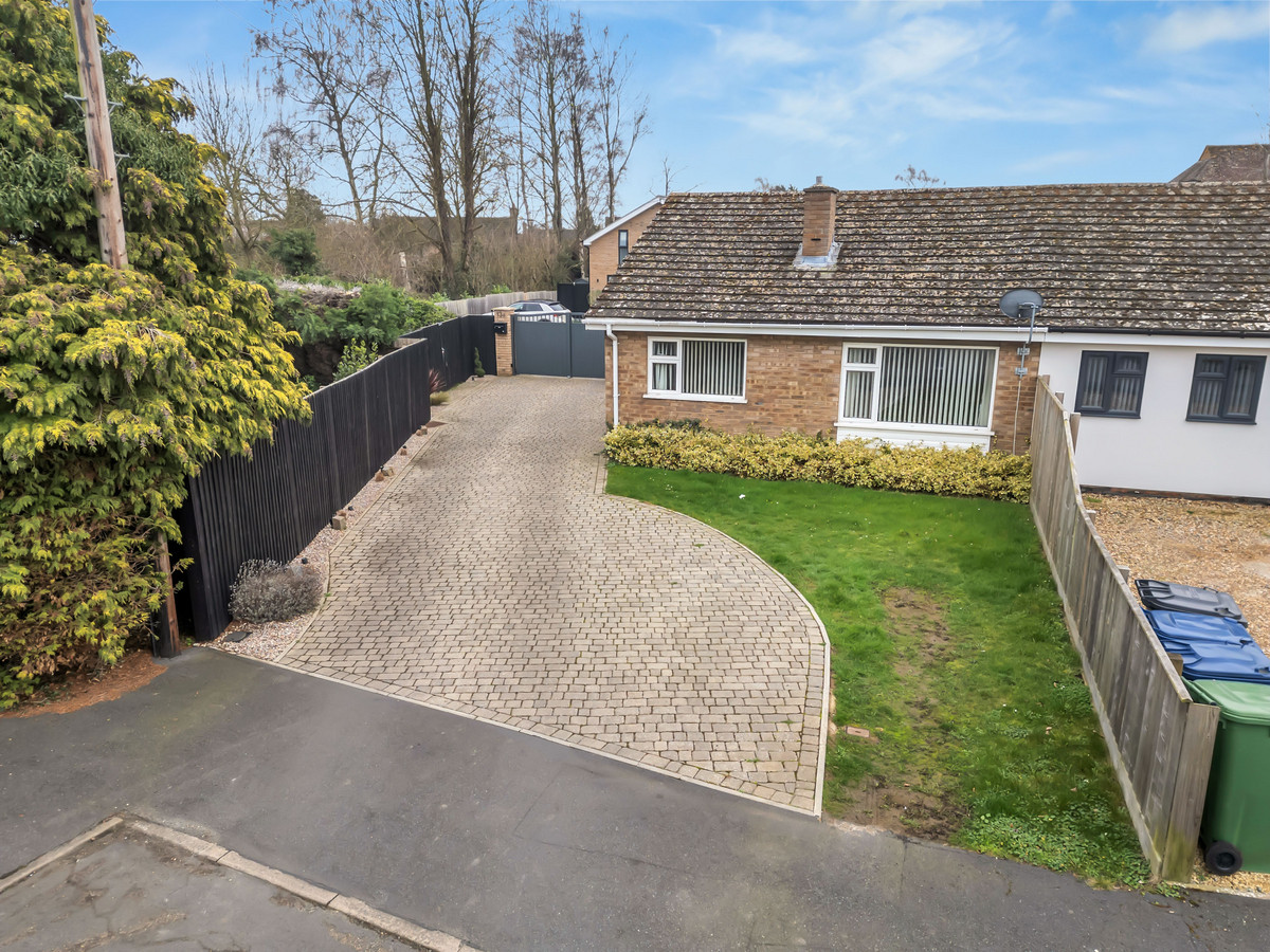Ellis Close, Cottenham, Cambridgeshire
