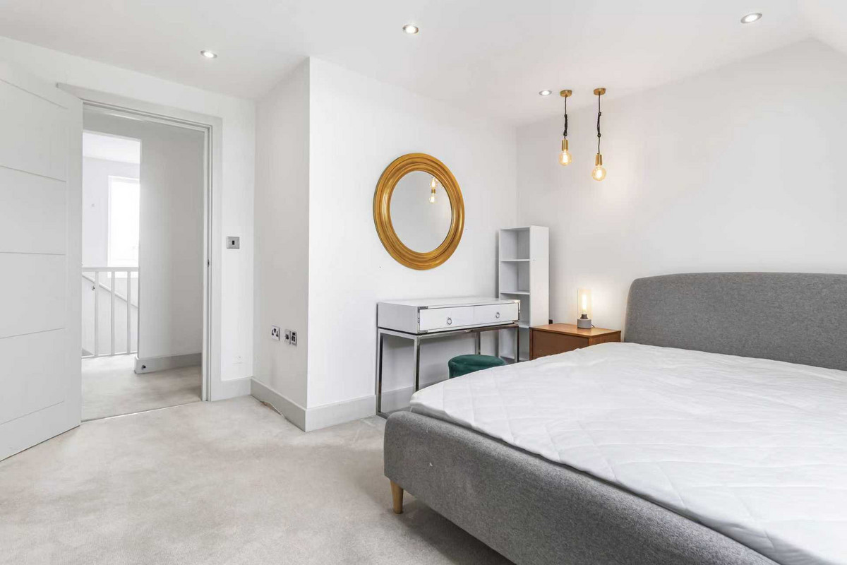 Harrow Road, London, NW10, photo 5
