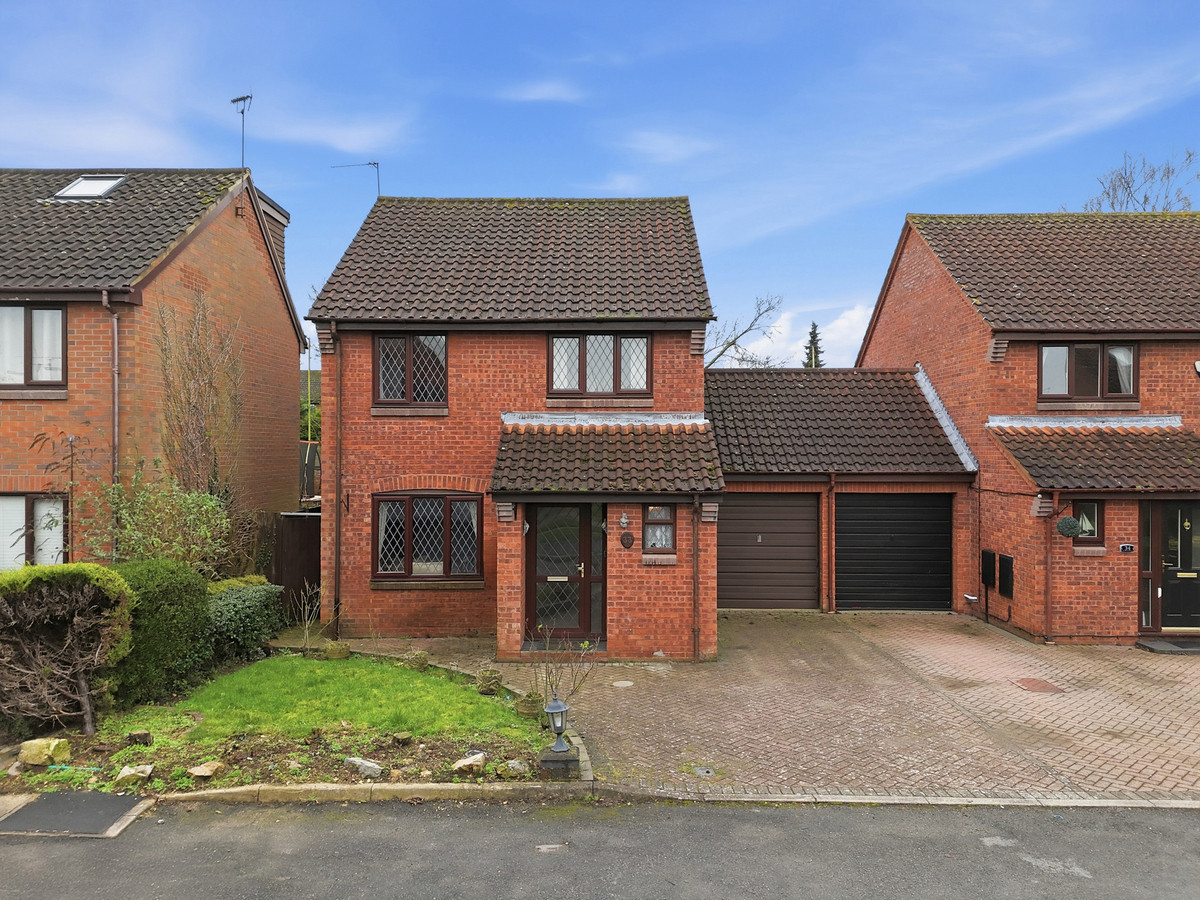 Winchester Close, Bishop's Stortford, CM23