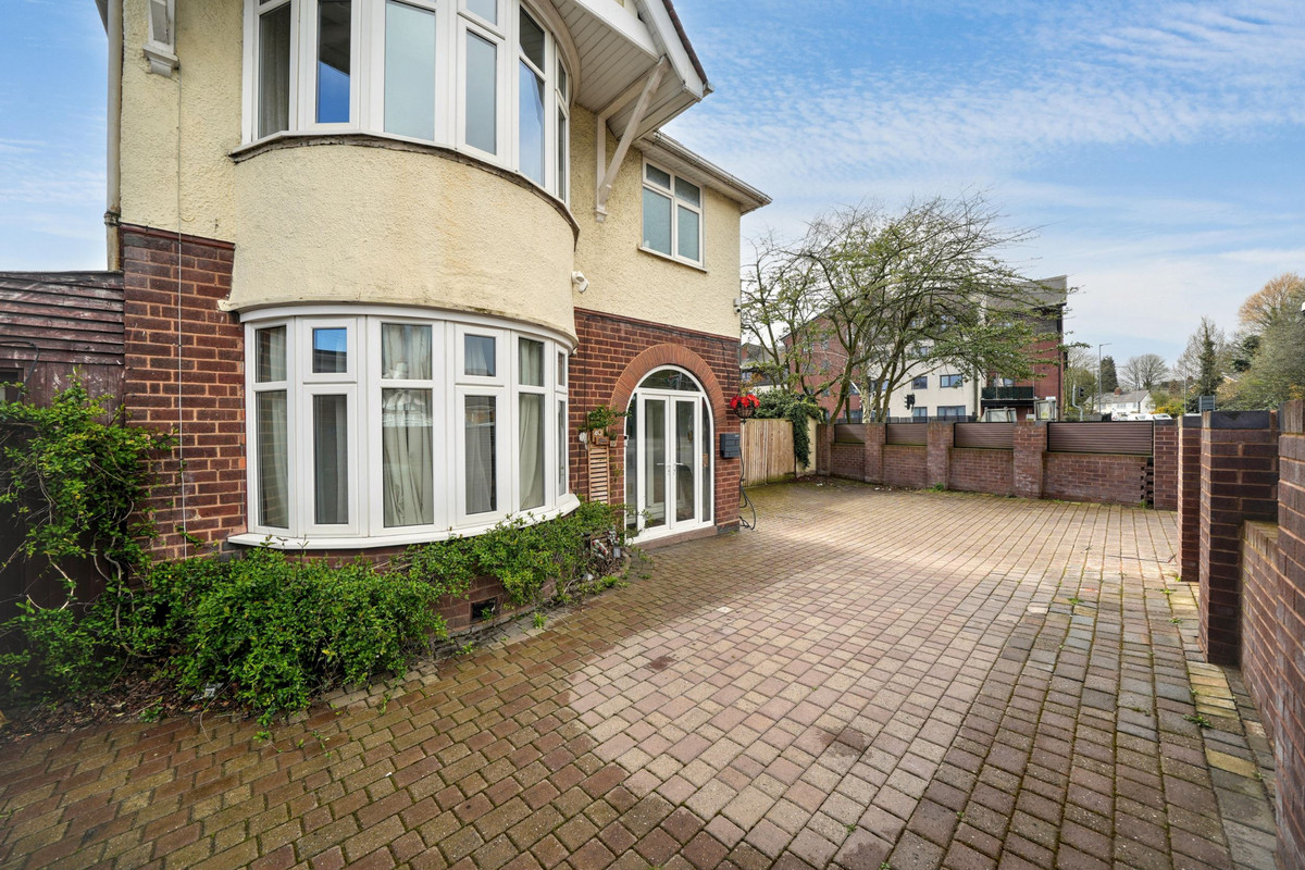Bilston Lane, Willenhall, WV13, photo 2