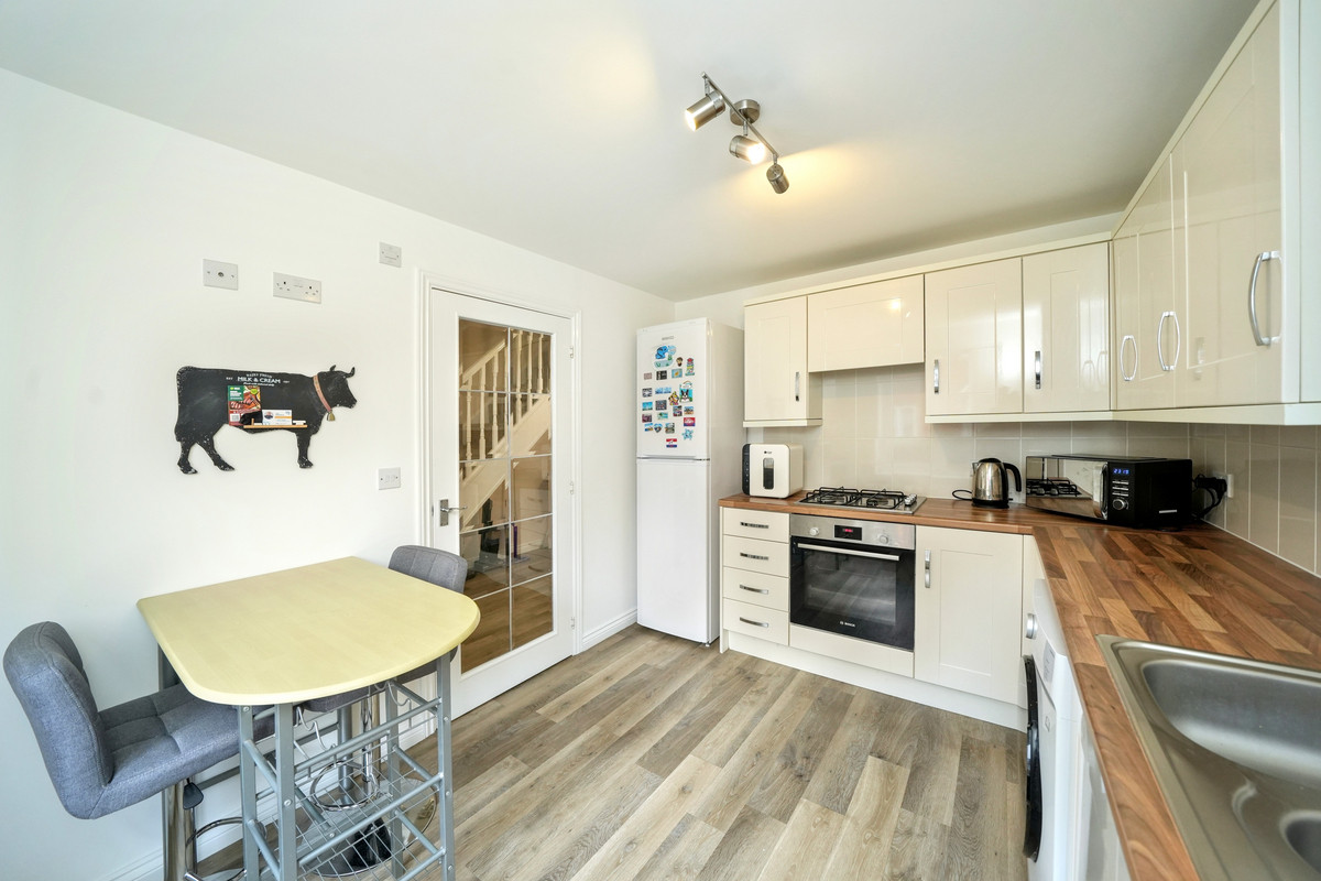 Field Sidings Way, Kingswinford, DY6, photo 23