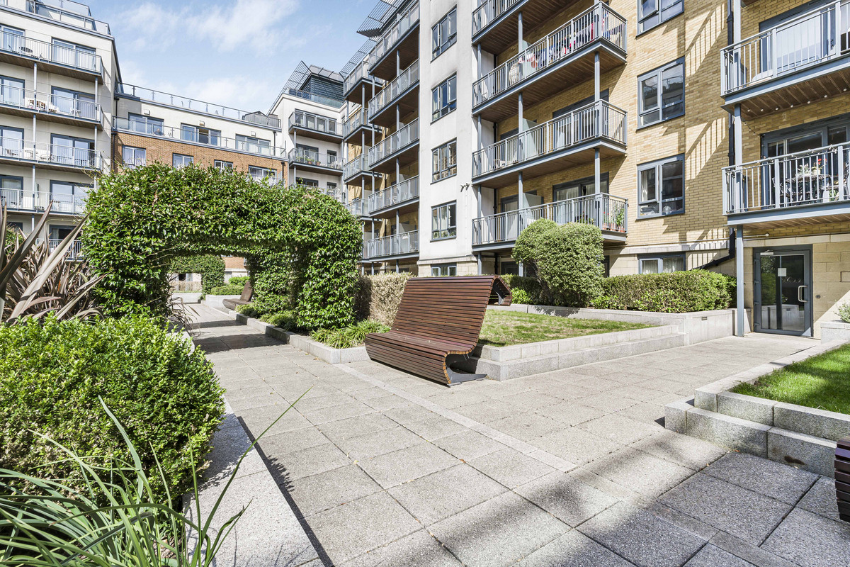 Aerodrome Road, London, NW9, photo 12
