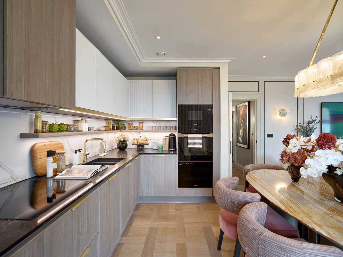 Armoury Way, London, SW18, photo 2