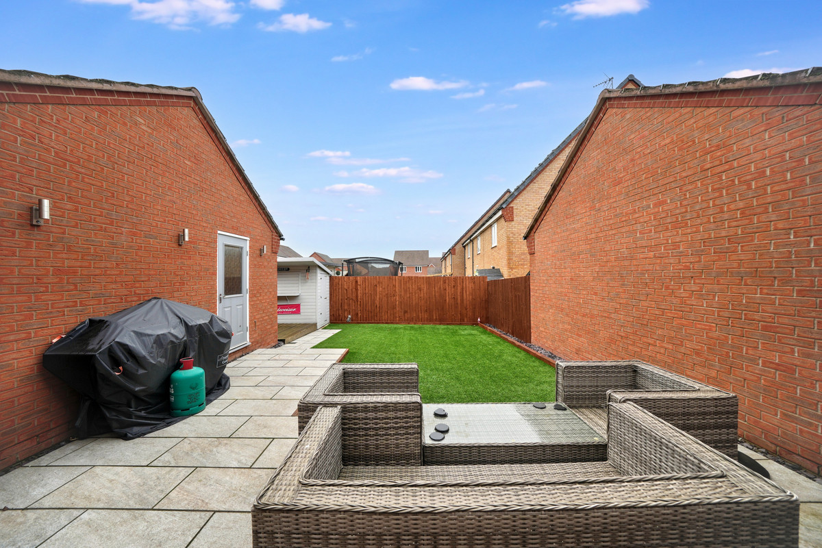 Field Sidings Way, Kingswinford, DY6, photo 39