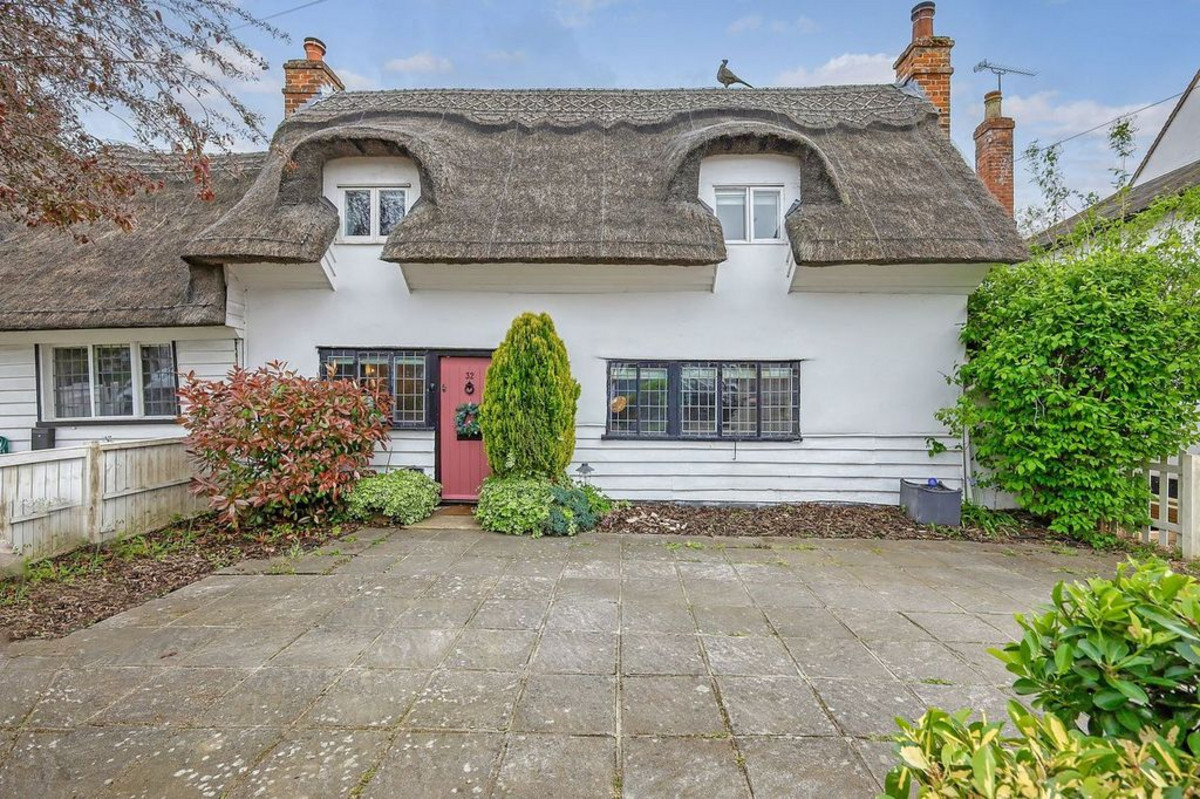 Cambridge Road, Stansted, CM24