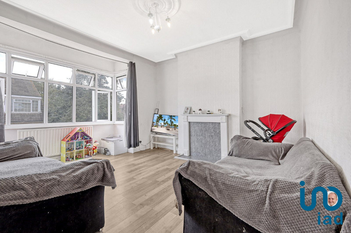 Dunton Road, Romford, RM1