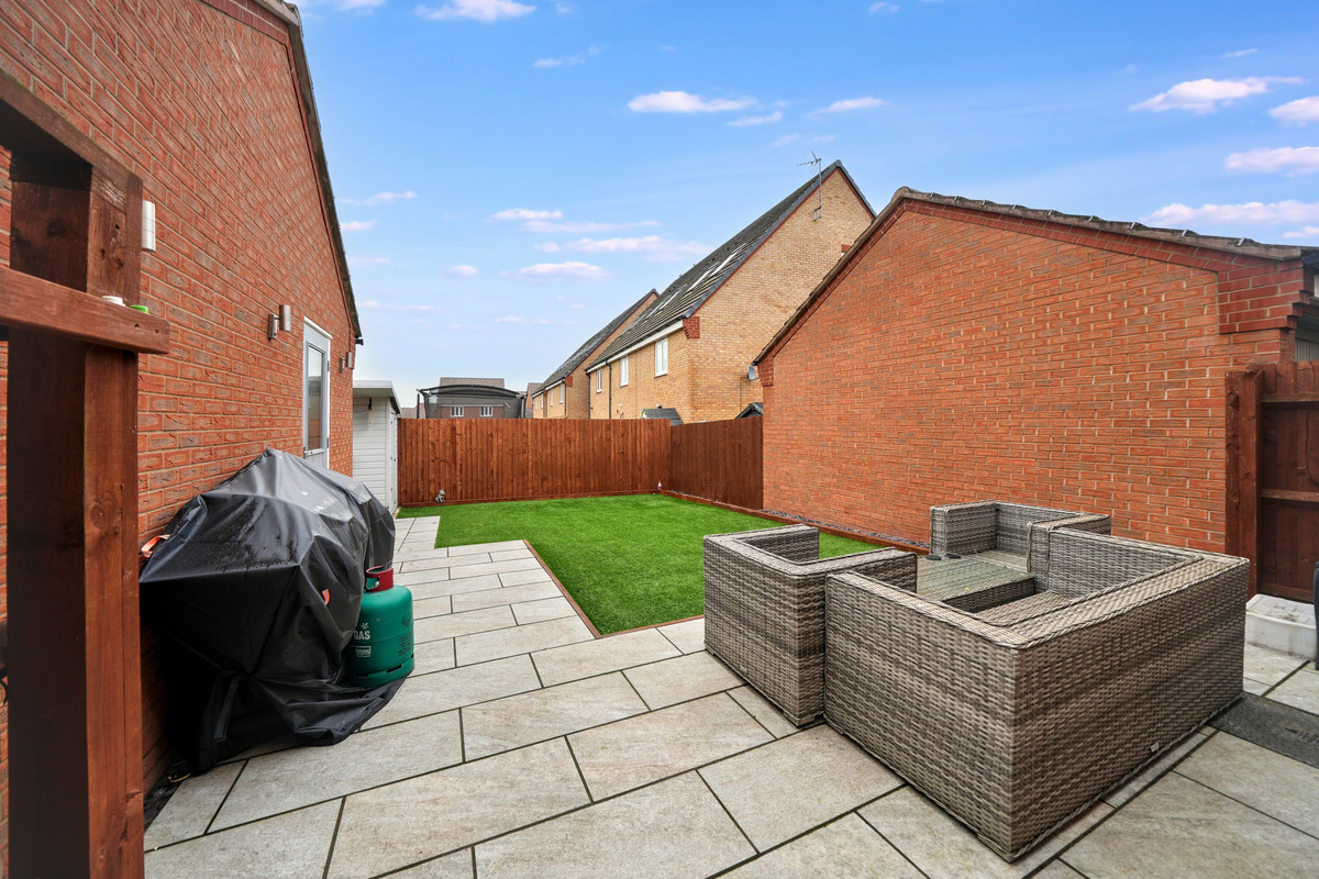 Field Sidings Way, Kingswinford, DY6, photo 10