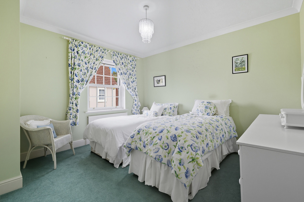 Cambridge Close, Ingatestone, CM4, photo 13