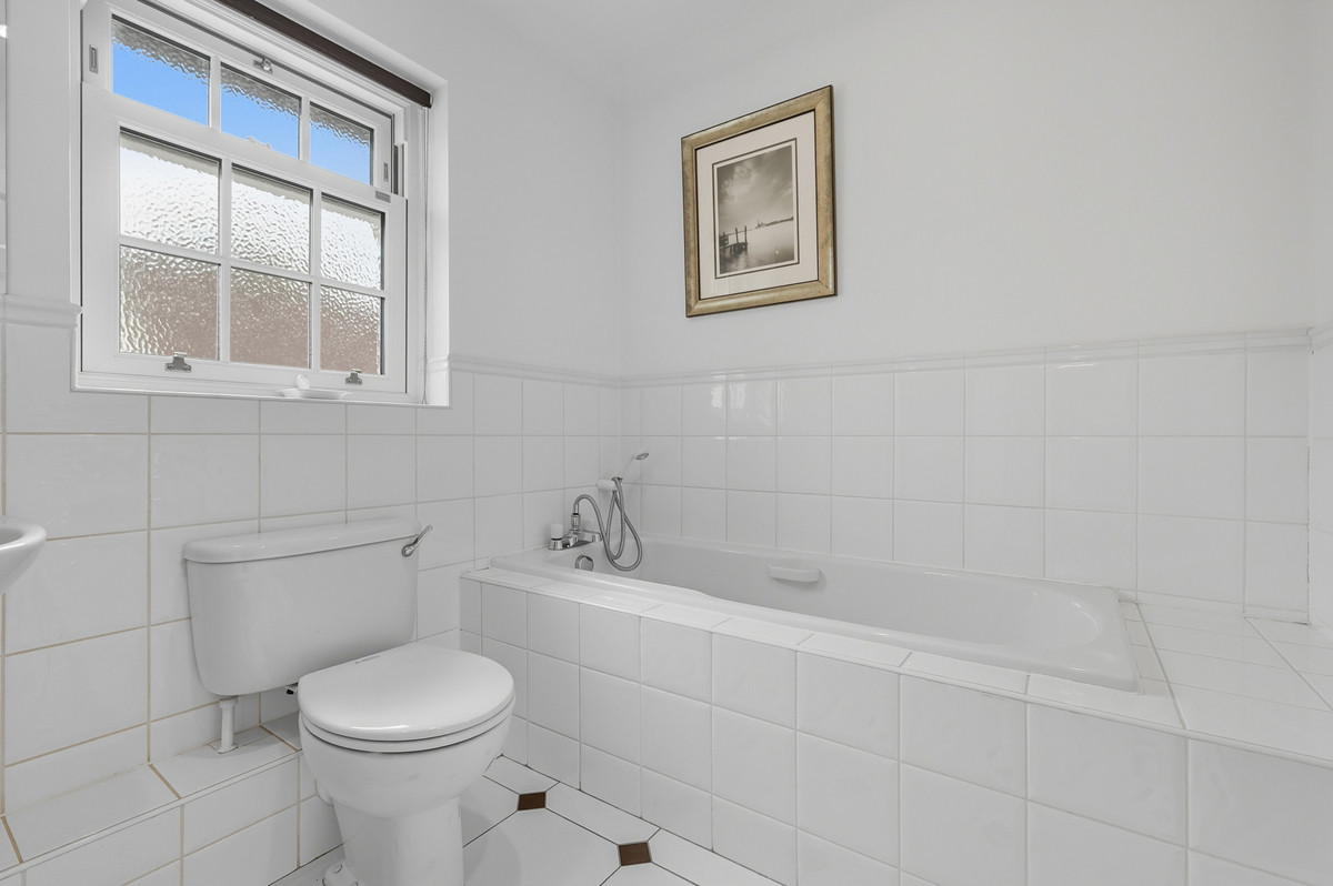 Cambridge Close, Ingatestone, CM4, photo 17