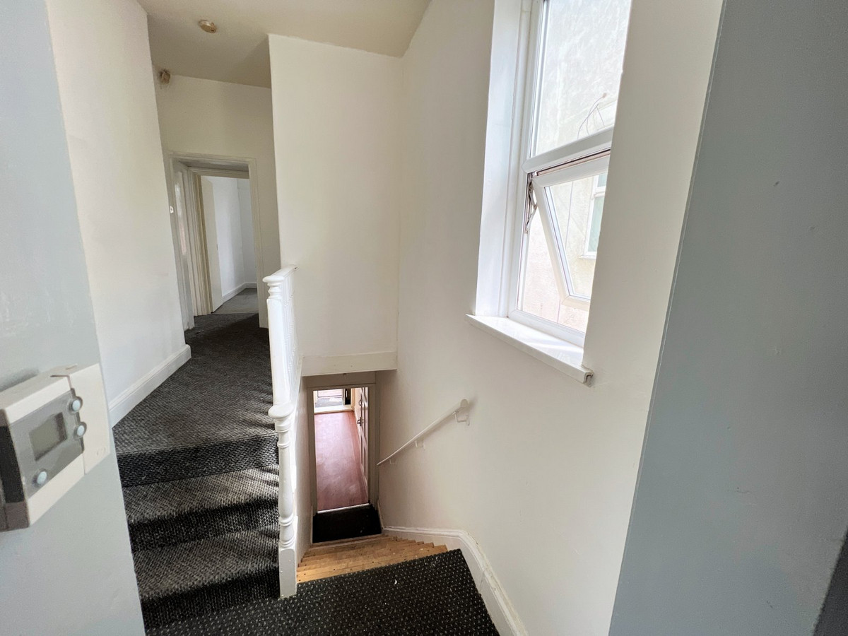 Newhampton Road West, Wolverhampton, WV6, photo 13
