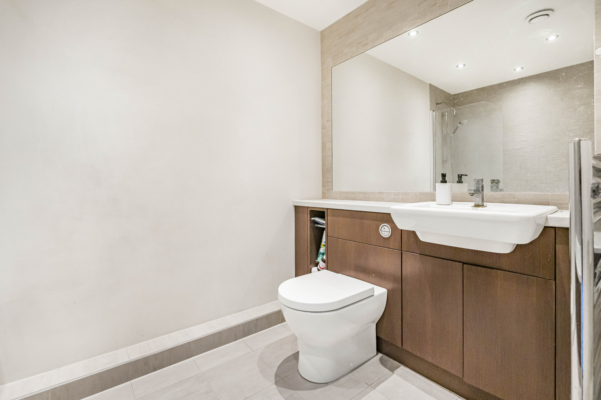 Aerodrome Road, London, NW9, photo 8