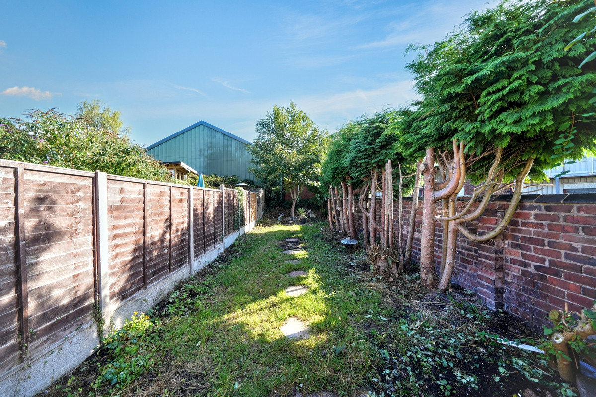 Cressett Lane, Brierley Hill, DY5, photo 35