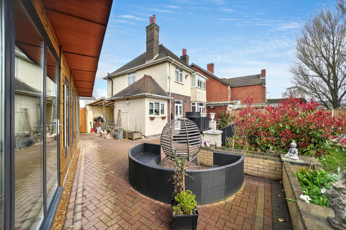 Bilston Lane, Willenhall, WV13, photo 13