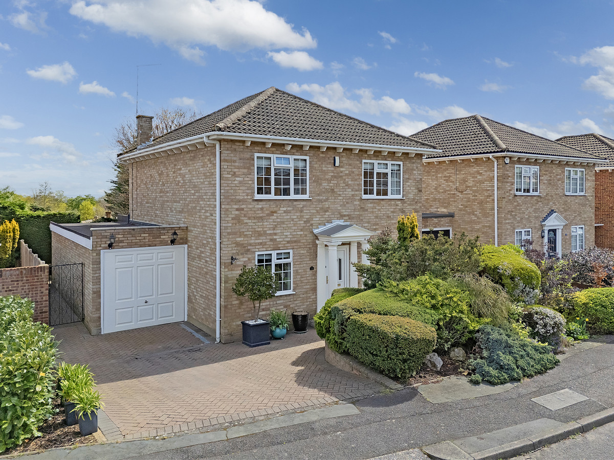 Longrise, Billericay, CM12