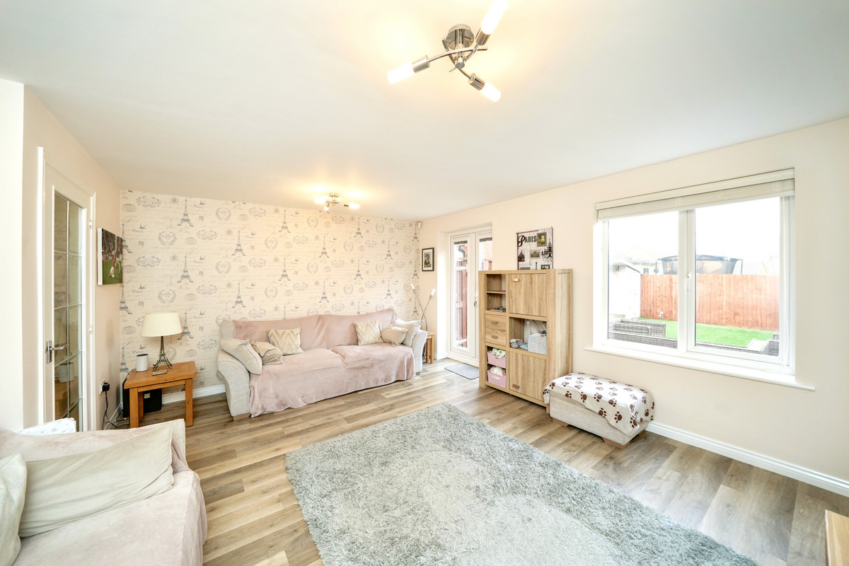 Field Sidings Way, Kingswinford, DY6, photo 16