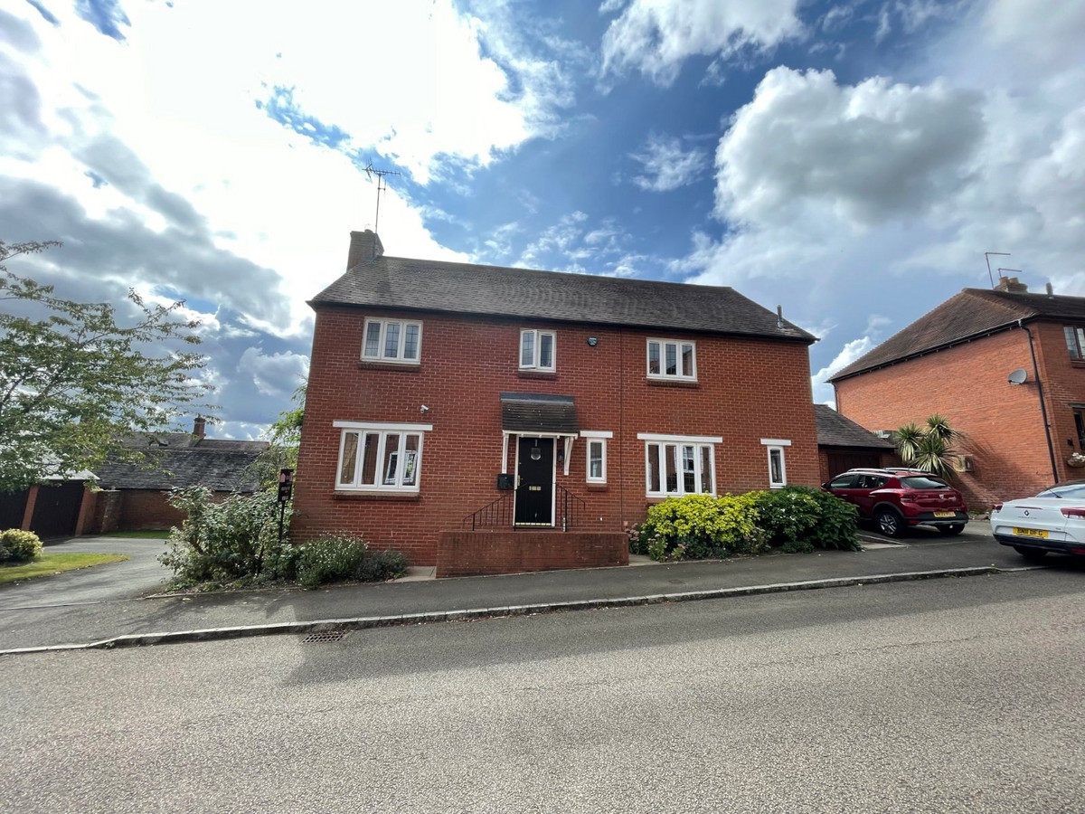 Hallams Close, Coventry, CV8