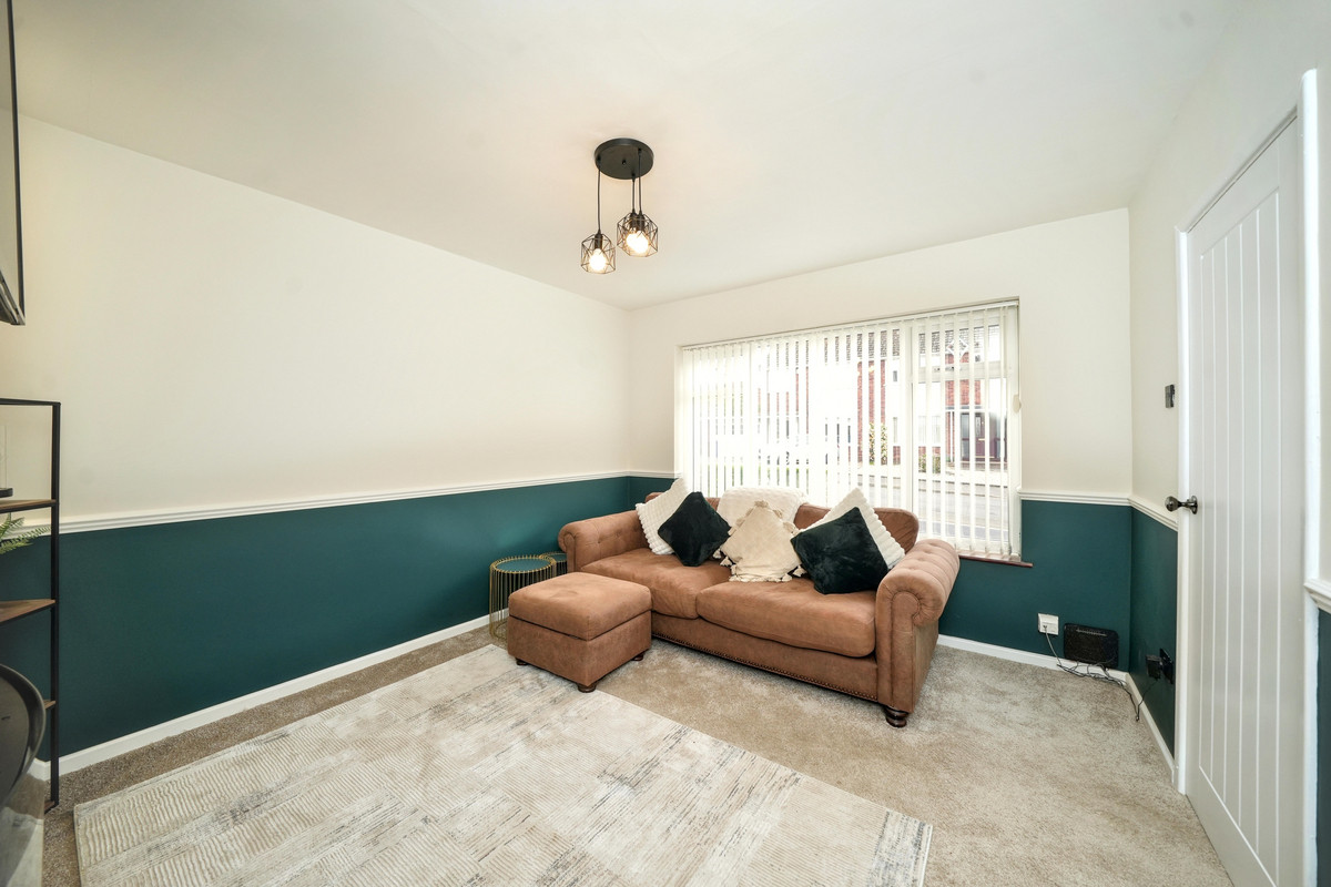 Fellows Avenue, Kingswinford, DY6, photo 13