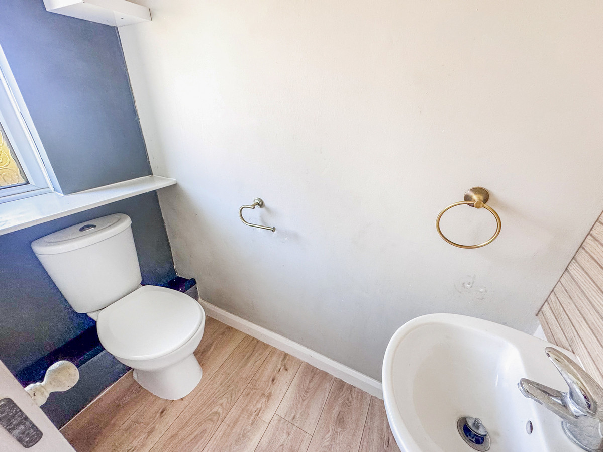 Holloway Gardens, Staddiscombe, Plymouth, Devon, PL9 Perfect First Time or Family Home, photo 10