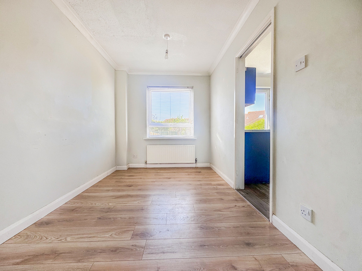 Holloway Gardens, Staddiscombe, Plymouth, Devon, PL9 Perfect First Time or Family Home, photo 7