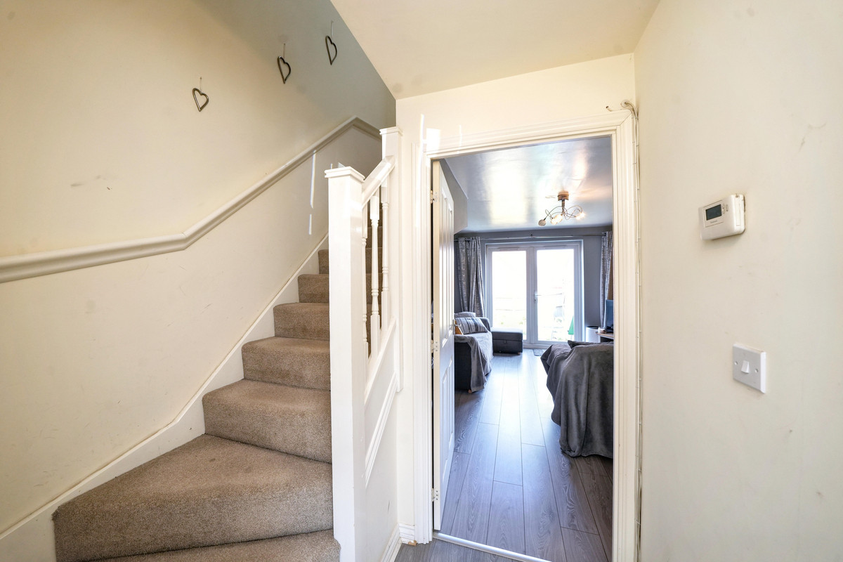 Bobeche Place, Kingswinford, DY6, photo 2