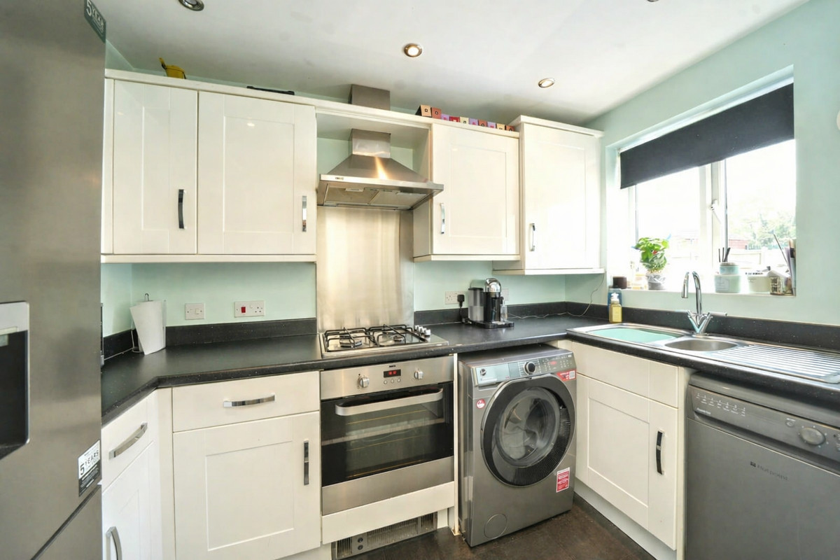 Bobeche Place, Kingswinford, DY6, photo 4