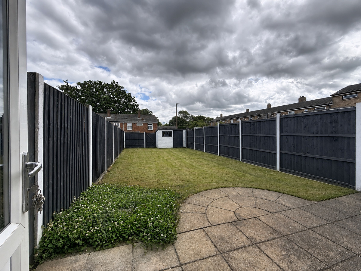 Hollyfield, Harlow, CM19, photo 9